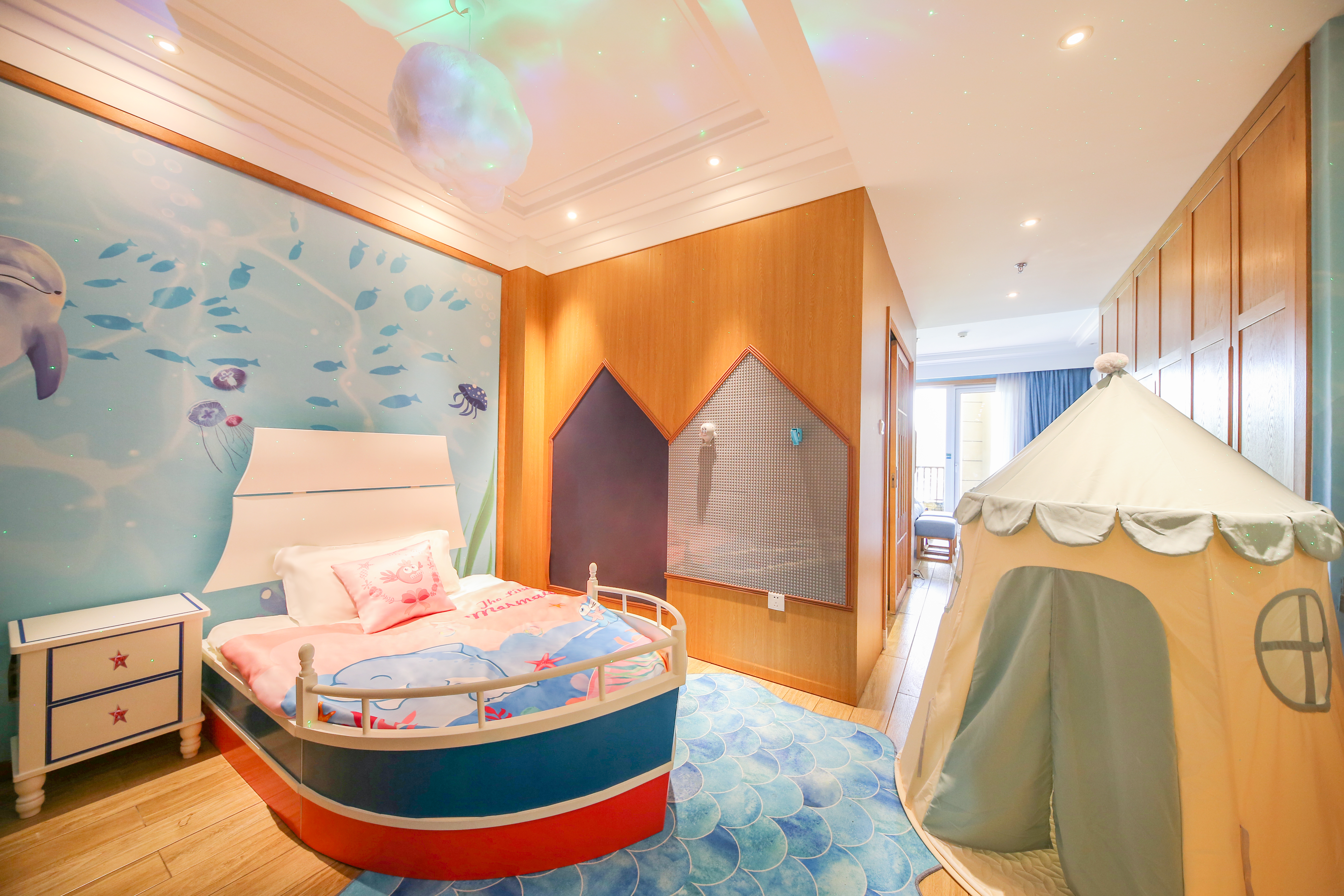 海洋主题舒适园景家庭房