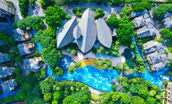 Baodun Lake Hushan Hot Spring Resort