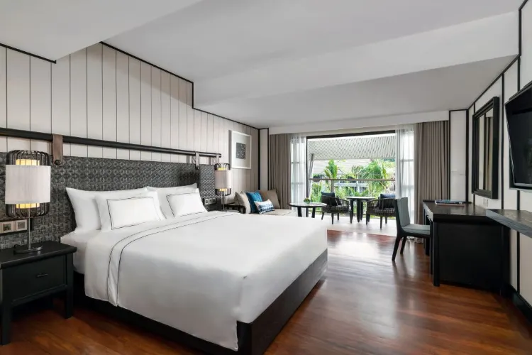ห้องพรีเมี่ยมริมสระน้ำ