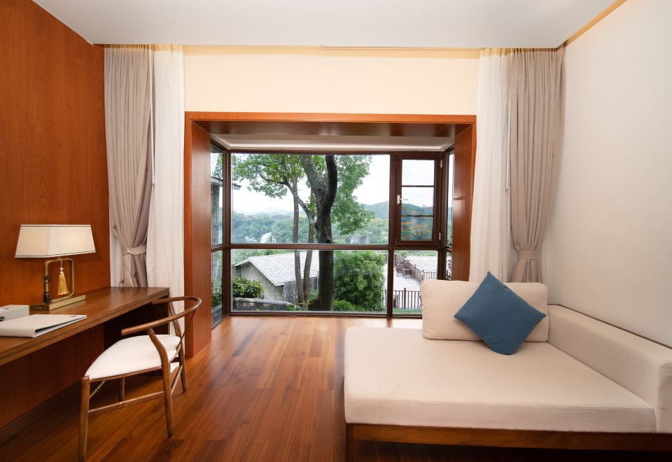 园林观瀑大床房