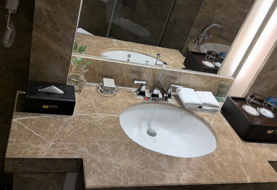 行政景观套房（小度音箱+助眠床垫+180度全景）