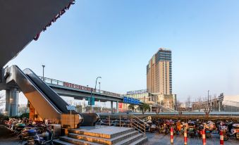 Home Inns Ribbon Cloud Hotel (Shanghai West Youyi Road Subway Station) - Housity
