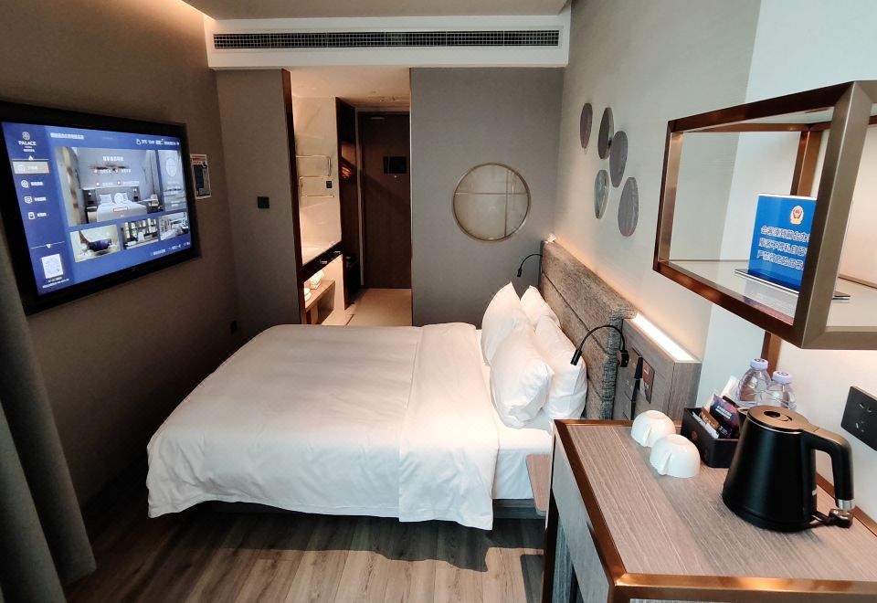 特價大床房（加熱毛巾桿+小冰箱+智能鏡）