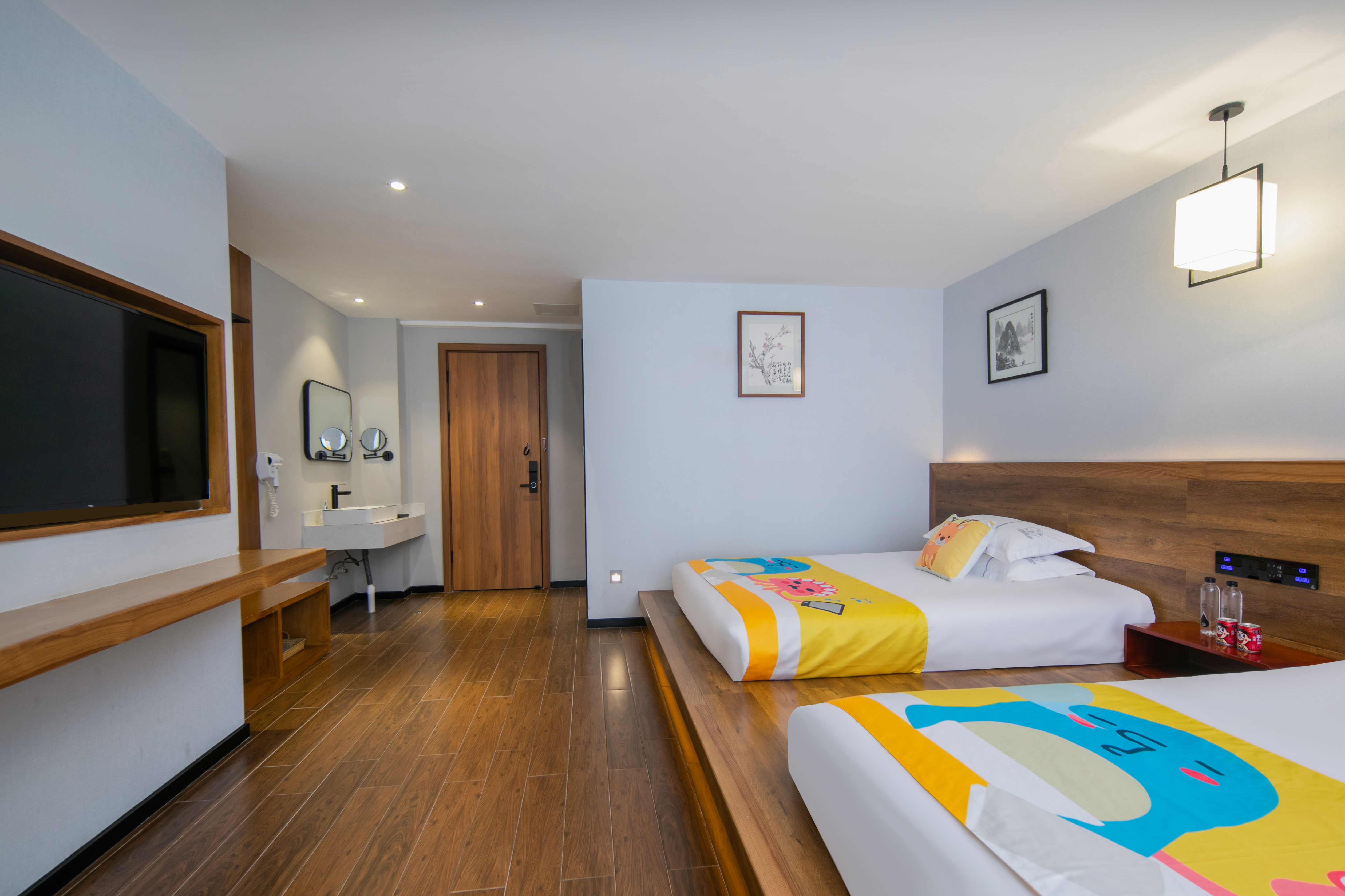 Xianchuang Hotel榻榻米家庭房+和风雅榻+minibar+舒适浴袍