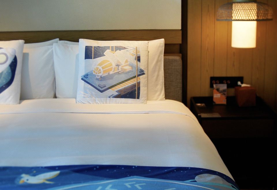 航天主题客房，1张大床及1张上下床