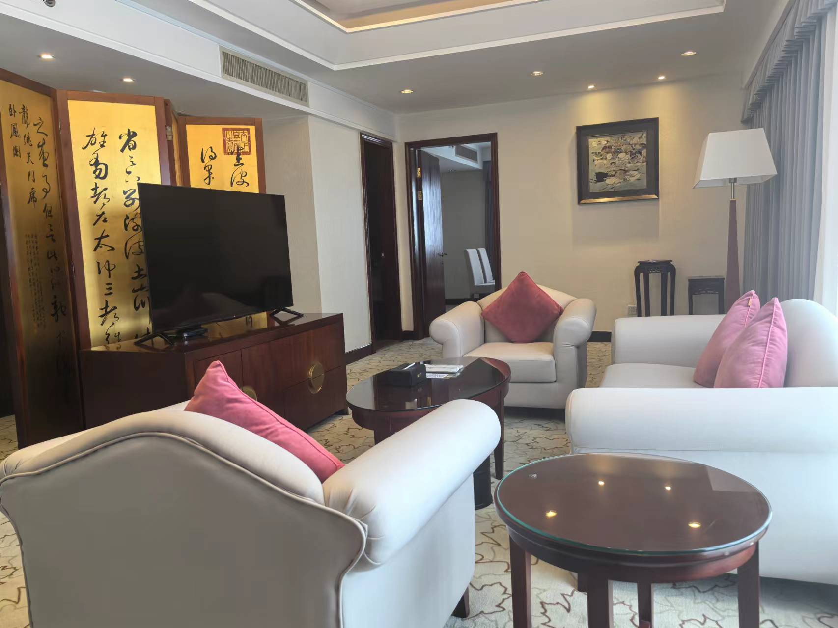 行政豪华套房（小度音箱+助眠床垫+180度全景）