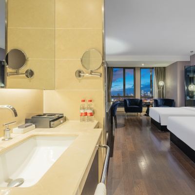 親子雙床房（豪華單人沙發+迷你冰箱） 桔子水晶廣州白雲國際機場飯店優惠