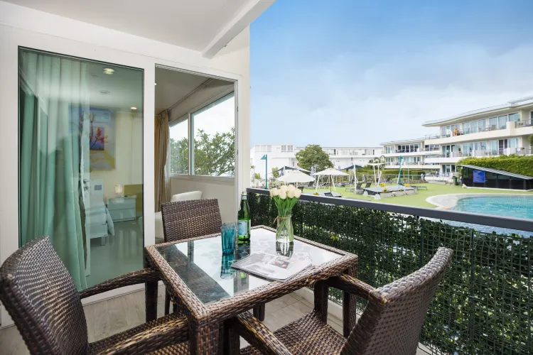 Deluxe 2-bed Room With Balcony With Pool & Sea View