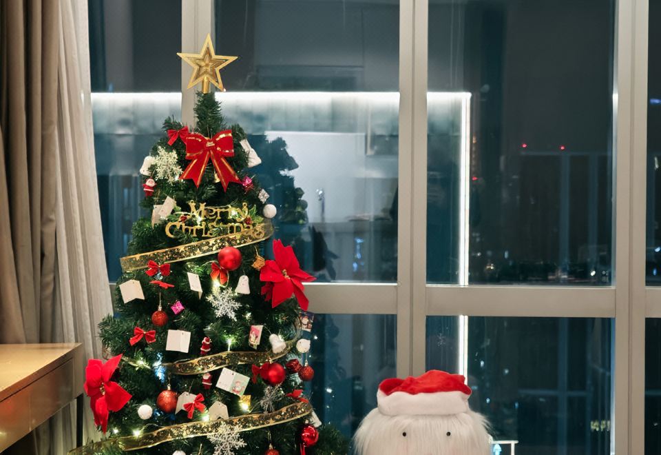 圣诞大床房（圣诞装饰+厨房+洗衣乾衣机）