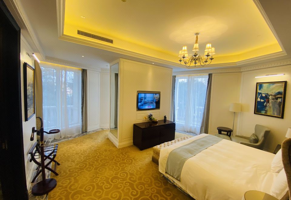 加床园景家庭阳台套房