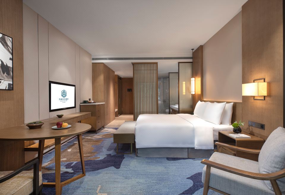 精品大床房（泓碧楼）