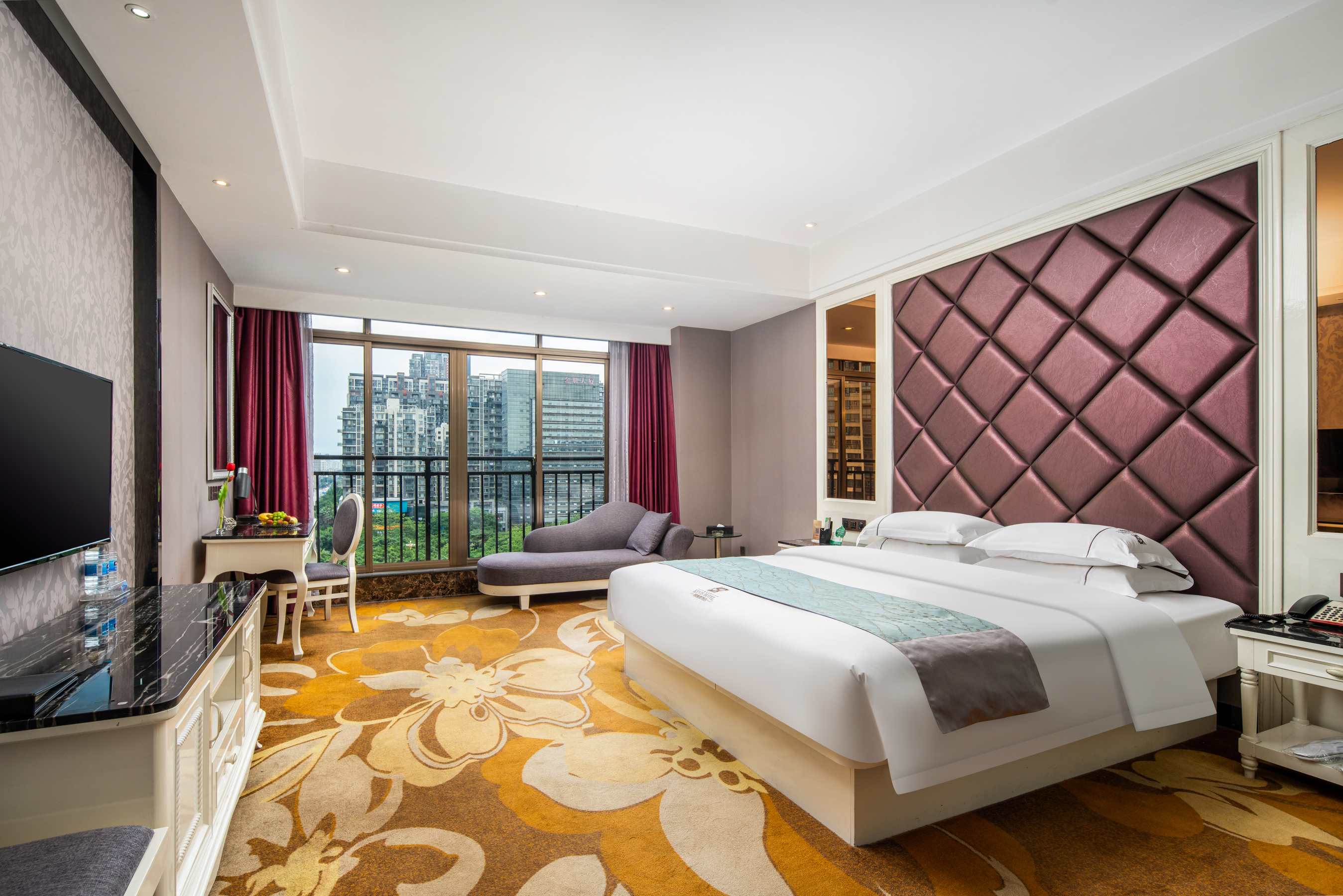 Business Room - with View (Double bed) (Desk, sofa)