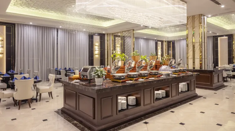 メリア ヴィンパール ハイ フォン リベェラ 食事・レストラン