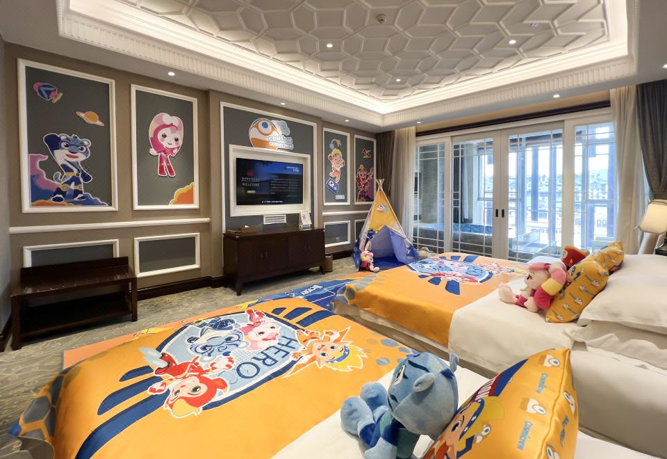 Baihualin Hot Spring Valley HotelGuardians Of The Universe Theme Family Room