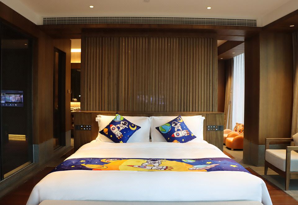 童趣小火车亲子房