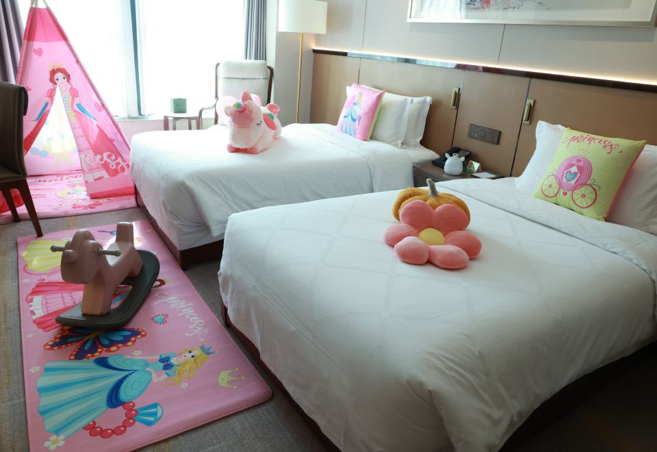 Beijing Guangdong HotelFamily-friendly Standard Room