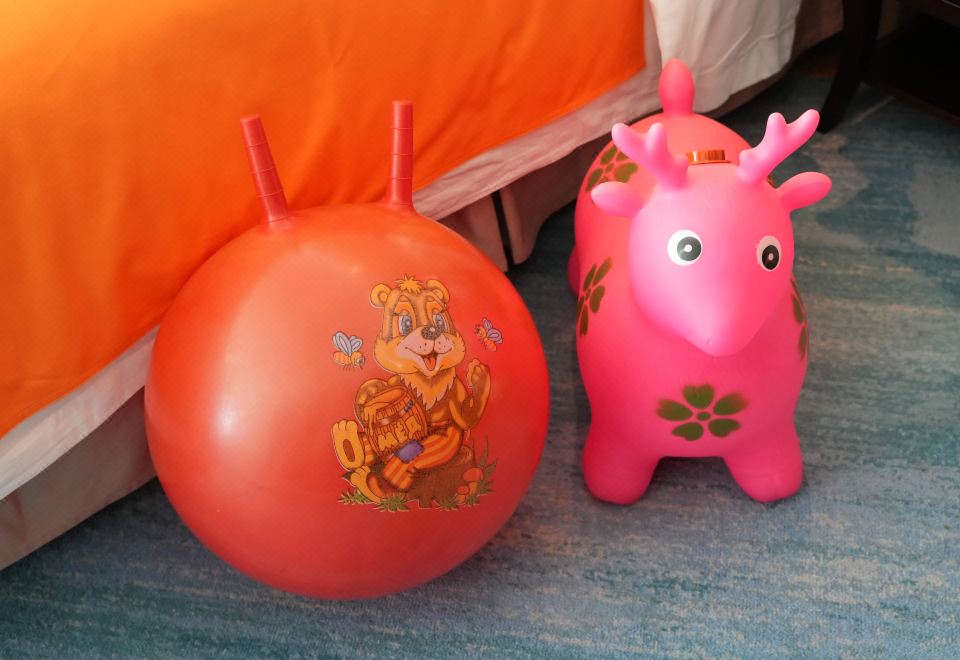 小黄鸭亲子主题房