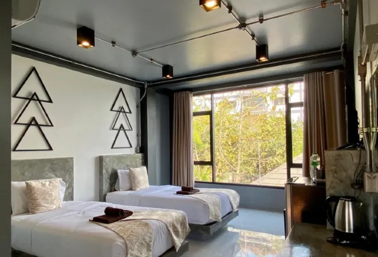 ห้องวิวสระว่ายน้ำเตียงแฝด ชั้น 2