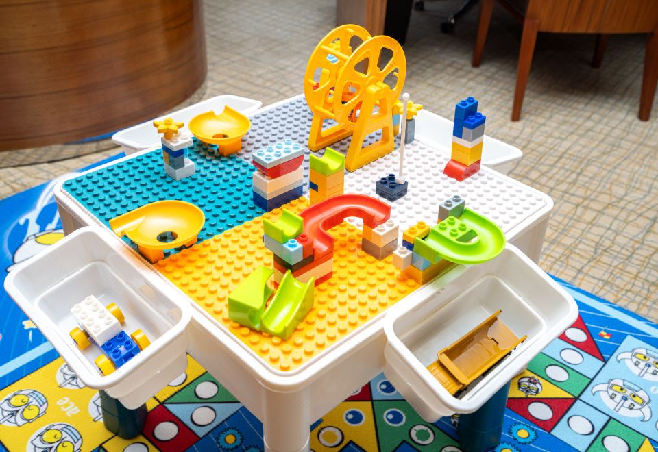 InterContinental NanjingUltraman Themed Family Lake-View Suite