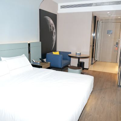 幾木大床房（智能客控+深睡枕+智能馬桶+小冰箱+可投屏65寸電視） 天津濱江道恆隆廣場亞朵S飯店優惠