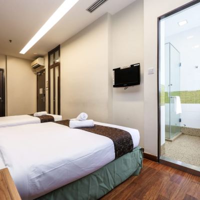 Bilik Bertiga Keluarga Kupon Citin Masjid Jamek by Compass Hospitality