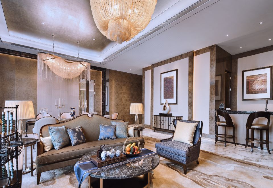 董事套房-獨立會客廳-超大主衞-獨立客衞-歐舒丹洗護沐