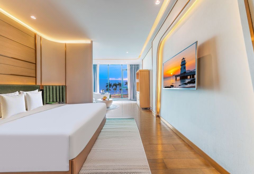 Scenic·豪华海景大床房「浴缸泡澡+观港珠澳大桥」