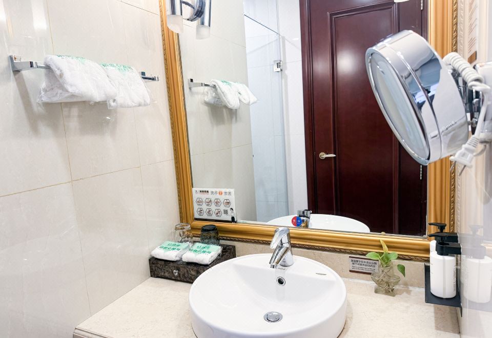 0压按摩床套房（智能马桶+康养小屋+零压按摩床垫）