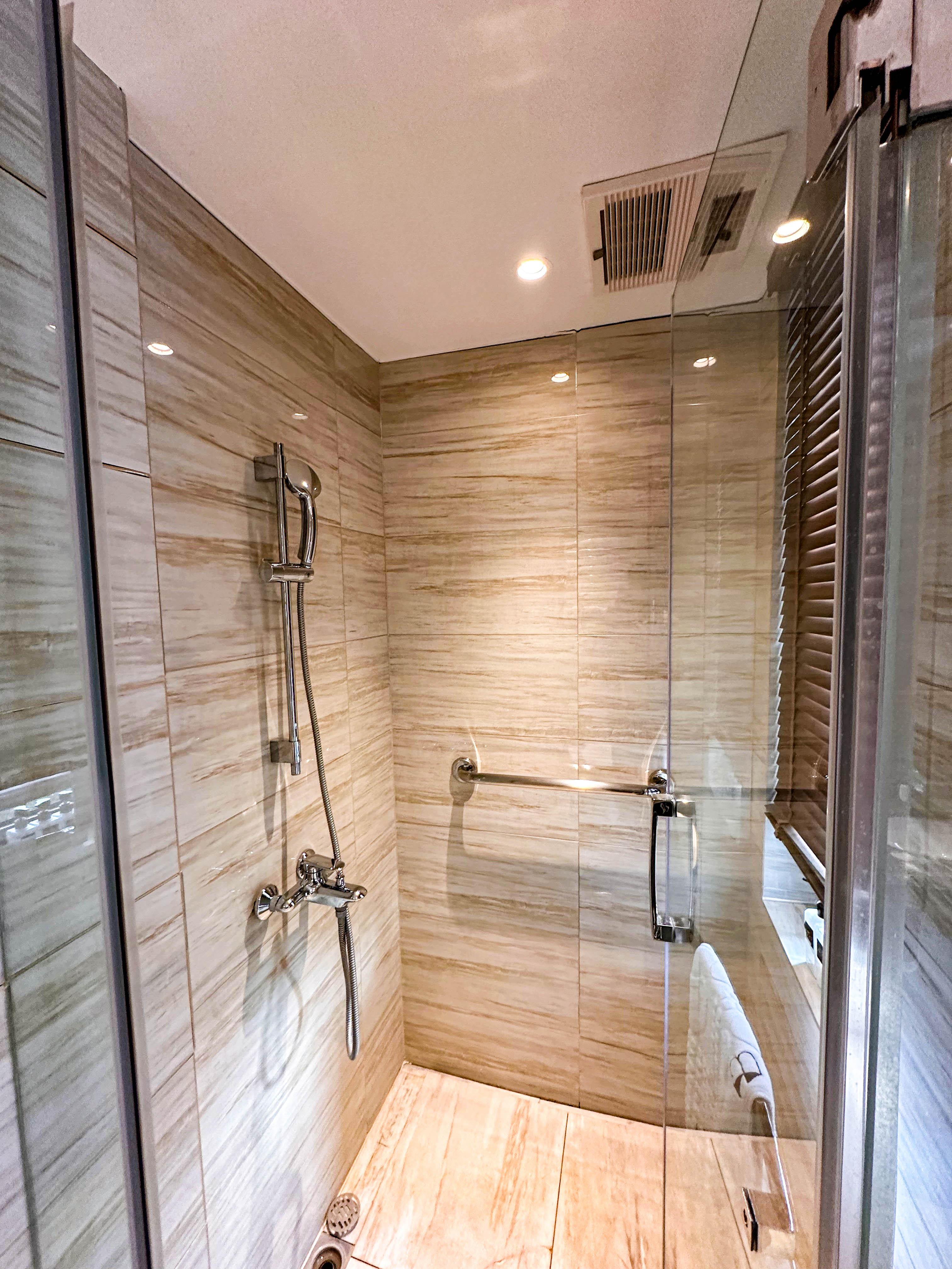 三房三衞·闲坐间·新中式商务大别墅