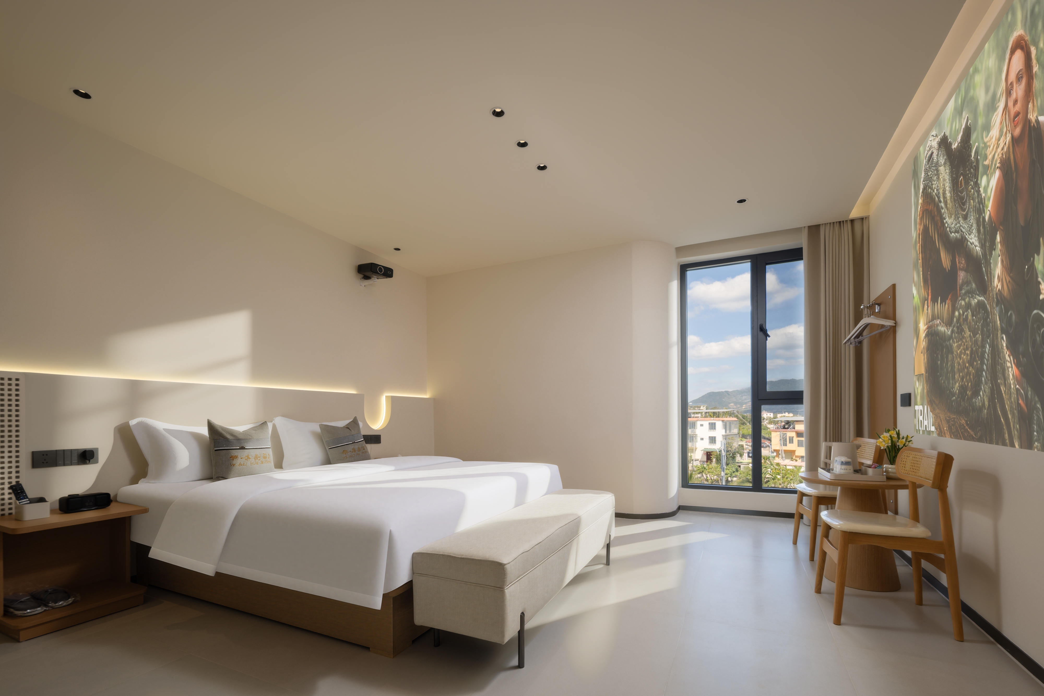 椰影窗韵丨雅致大床房[AI智控-迷你冰箱-柔软床品]