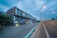 Yifei Hotel