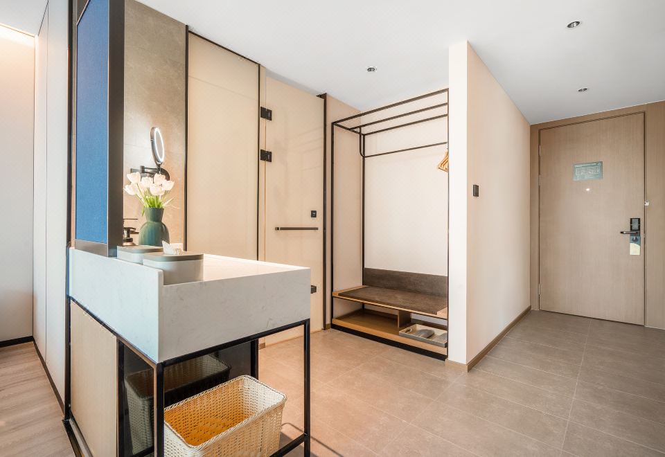 雅致大床房（裸棉床品+投屏电视）