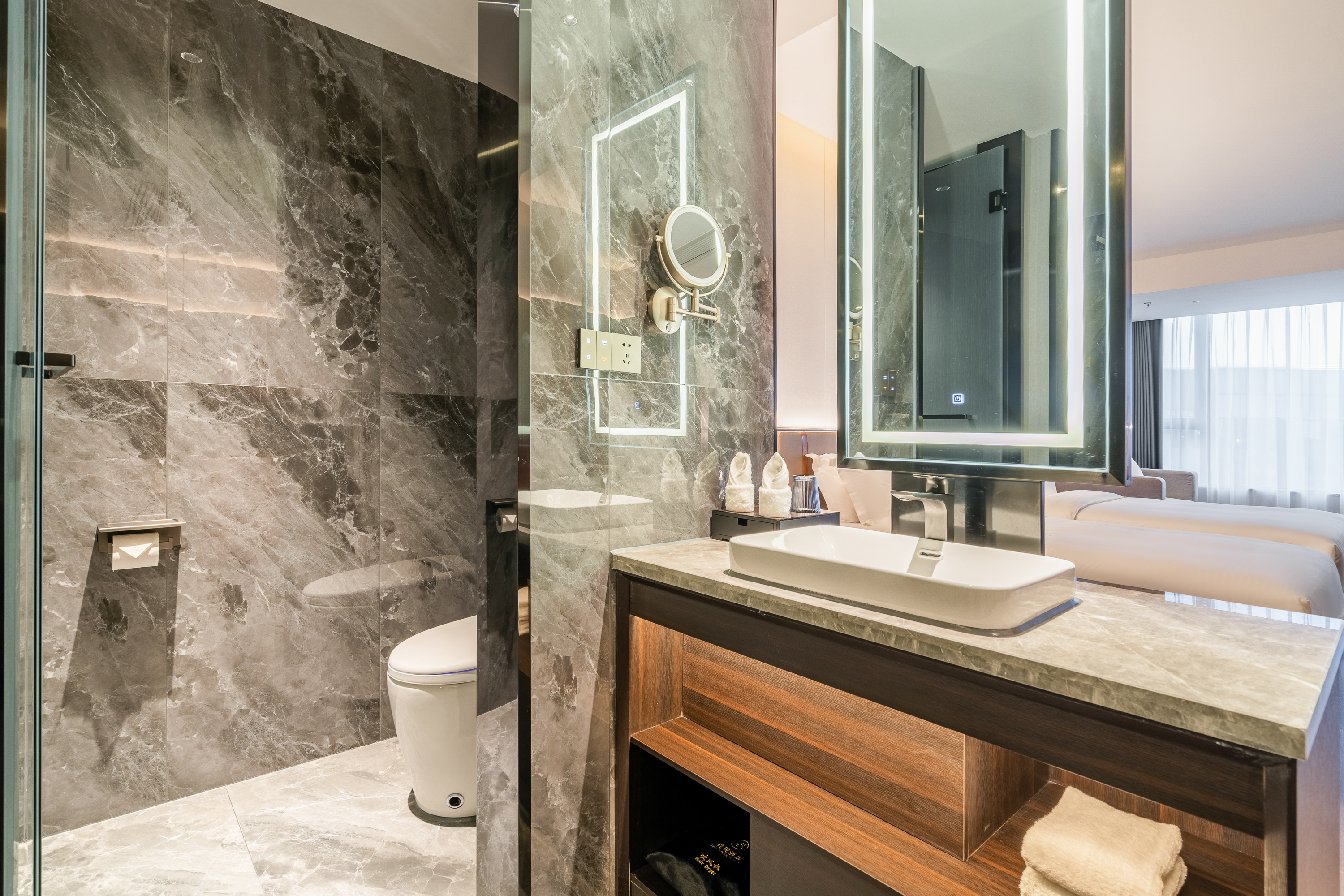 轻奢双床房（智能客控+乳胶枕+新中式茶具）