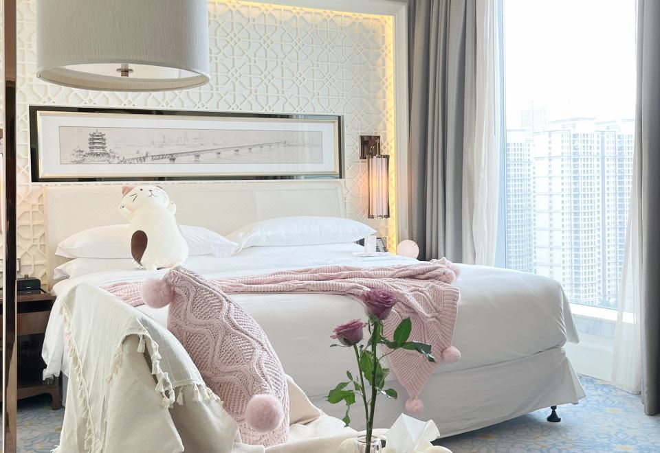 粉霧夢境大床房·金可兒床墊·云朵般睡眠