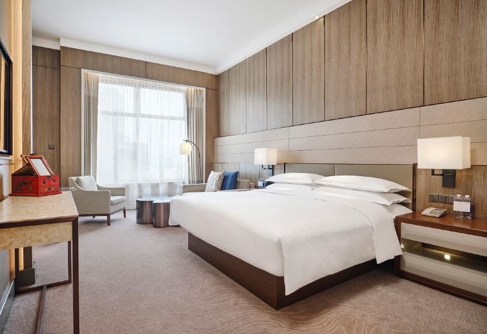 Sheraton Saigon Grand Opera HotelClub Lounge Access, 3 Bedroom Presidential Suite