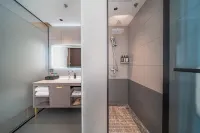 Rezen Hotel Yining Global Harbor Liuxing Street