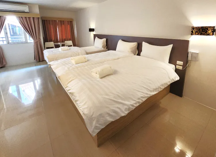 ห้องทริปเปิลทาวเวอร์ 1