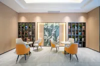 GreenTree Inn (Nanchang Railway Station Bayi Square Ding Road South Metro Station) Отели в г. 