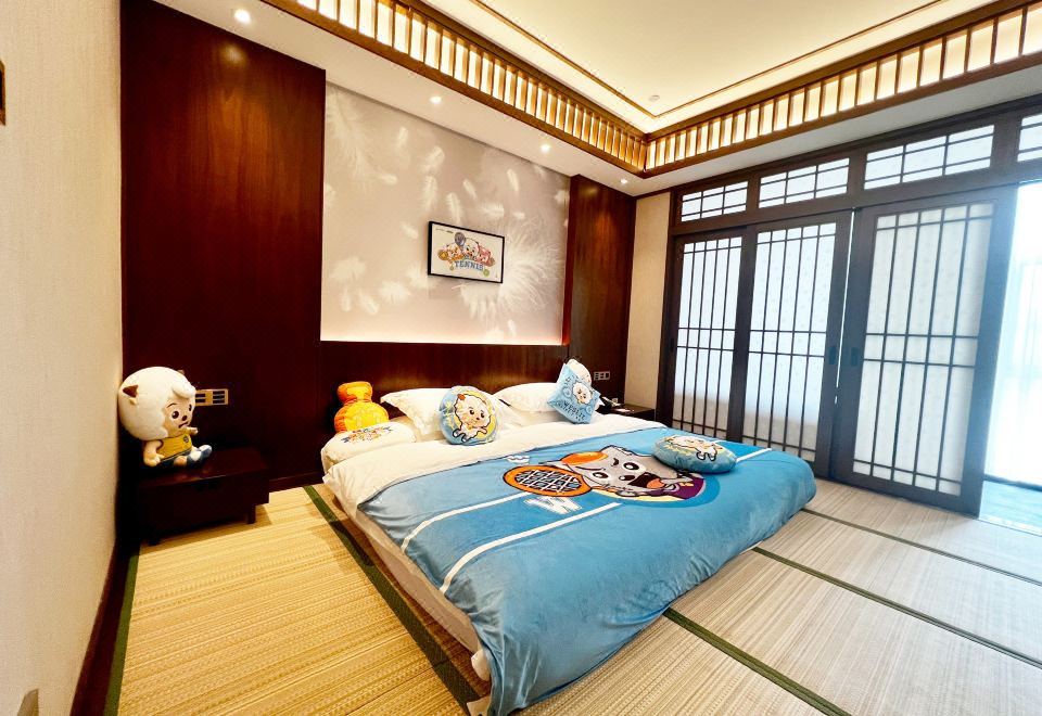 Baihualin Hot Spring Valley HotelPleasant Goat And Big Big Wolf Theme Family Double Bed Room