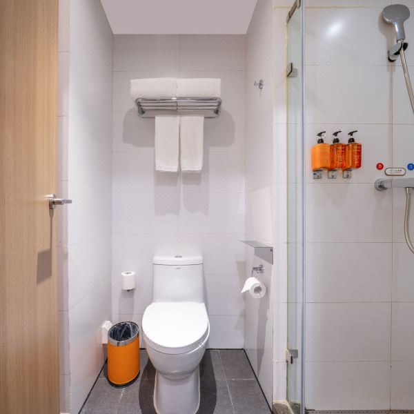 Orange Hotel (Tianjin Wudao Xiawafang Branch)Guestroom (Double Bed) (Tv, Fridge)