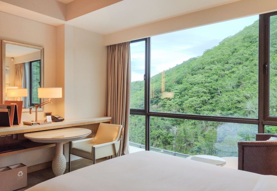 趣享采撷山景双床房