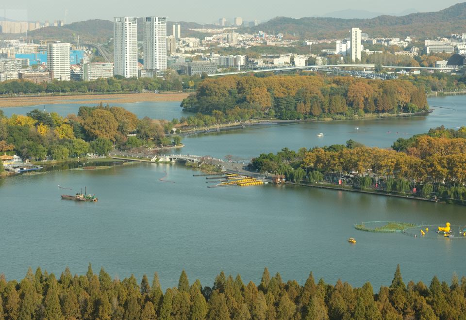 尊享更高楼层湖景双床房·享玄武湖紫金山美景