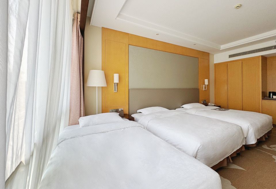 栖园楼豪华家庭三人间（静谧+全景落地窗+室内泳池）