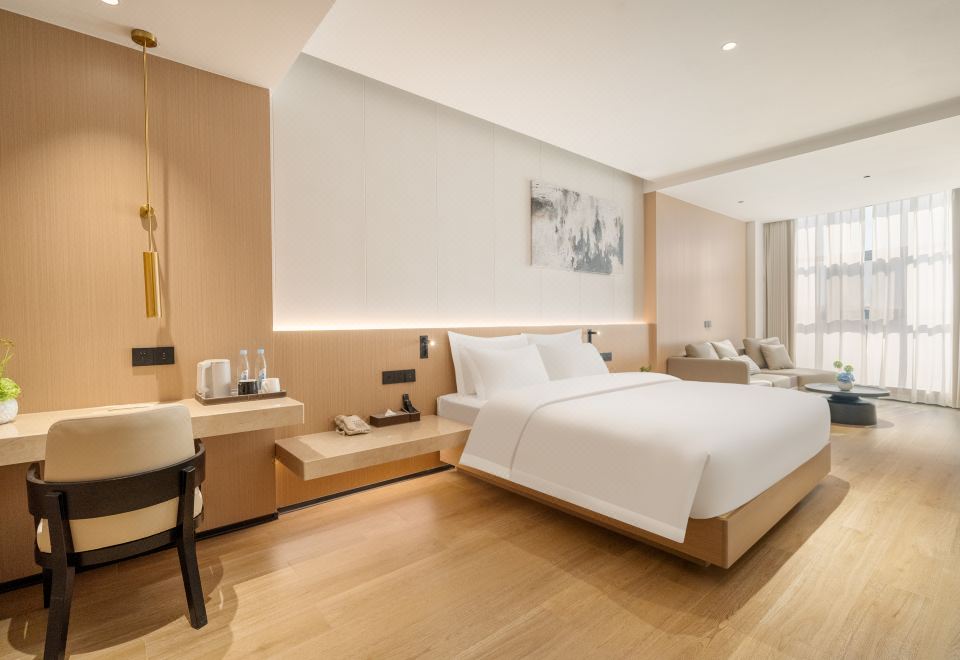 全景浴缸大床房（休闲沙发+助眠床垫）