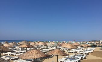 Grand Milano Hotel - Housity