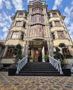 Hotel Sharq