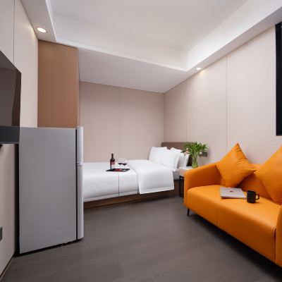 特惠大床房（冰箱+洗衣機） 深圳科創飯店（南山南油時裝批發中心店）優惠