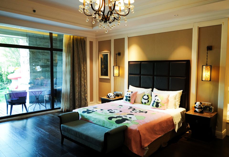 WUXI TAIHU HOTELPanda Family Friendly Room