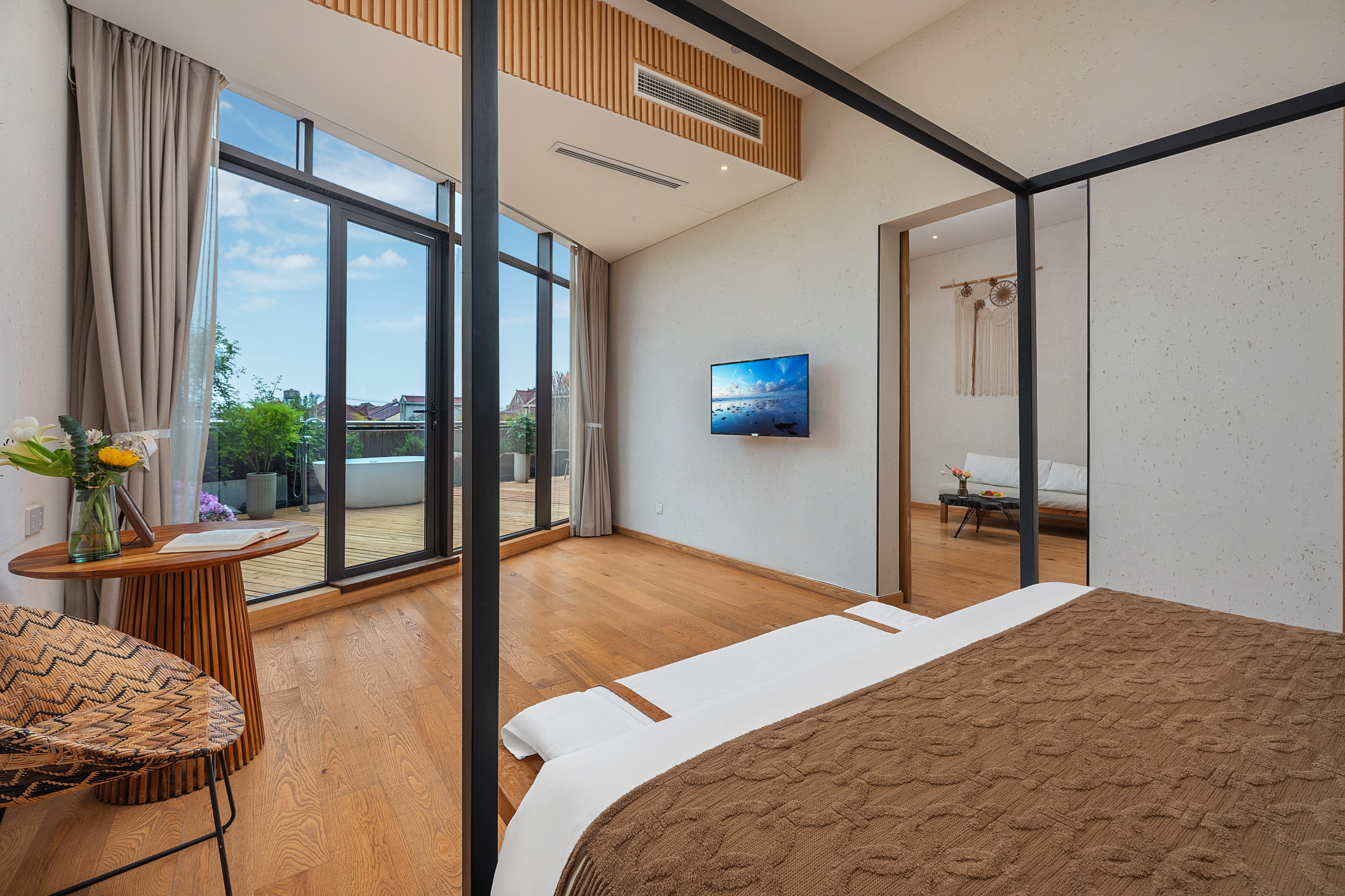 滑滑梯亲子套房（独享露台花园+私汤）