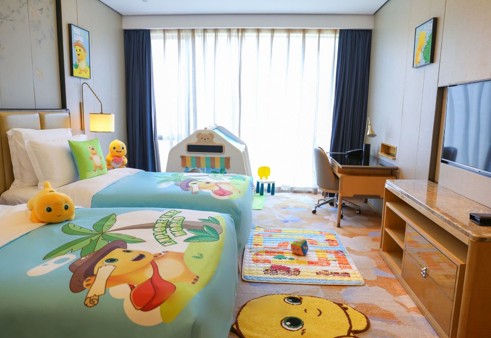 奶龙主题家庭连通房